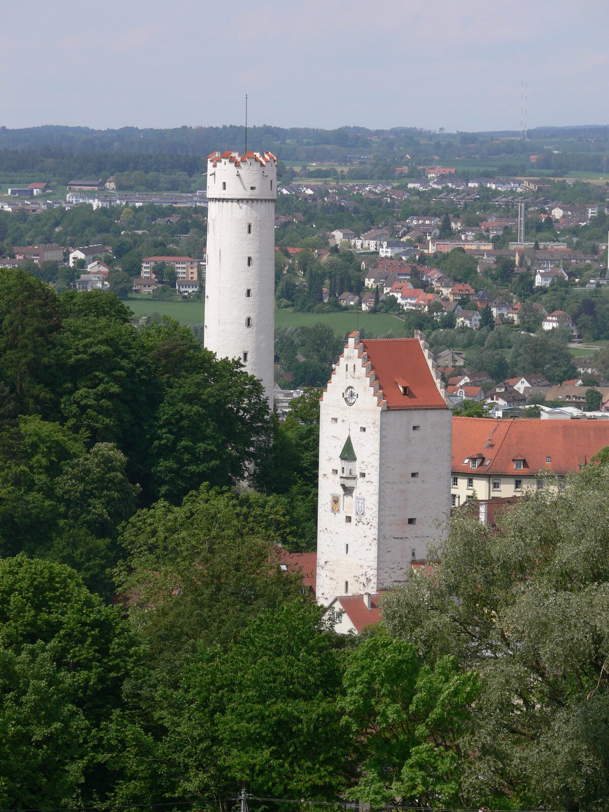 Mehlsack und Obertor in Ravensburg — Wahrzeichen der Stadt, in der der Stammtisch am Waldhorn stattfindet.
