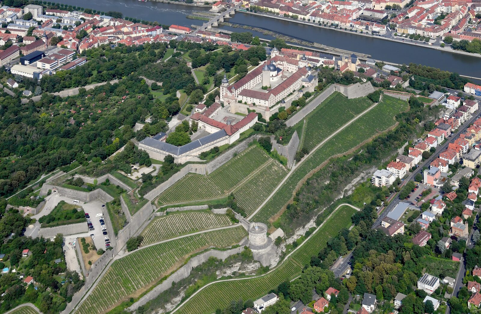 Festung Marienberg in Würzburg — Wahrzeichen Frankens und Ziel der Frankenfahrt.